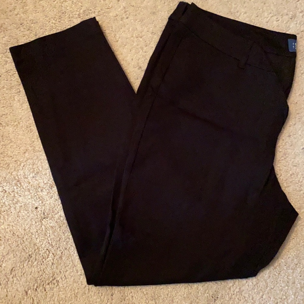 Black Old Navy Pixie Pant. New w/out tags